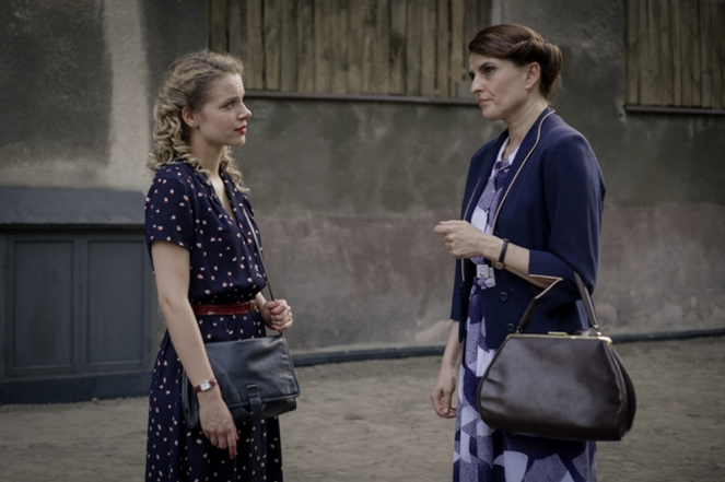 Wojenne dziewczyny - Episode 9 - Kuvat elokuvasta - Vanessa Aleksander, Magdalena Czerwińska