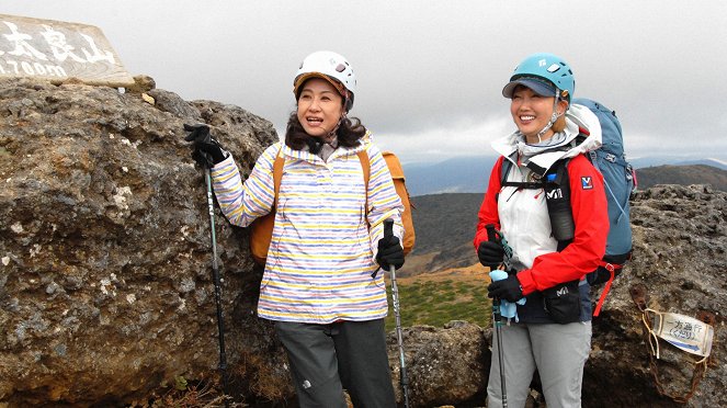 Dairy of Female Mountain Climbers - Season 3 - Adokenai Sora: Adatarayama - Photos - Ayako Kobayashi, Yūki Kudō