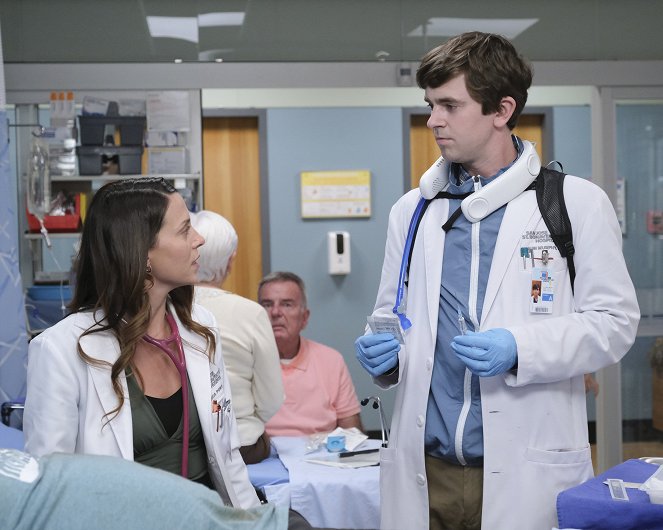 The Good Doctor - Season 6 - Hot and Bothered - Photos