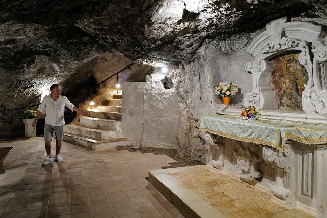 Manu a Matěj na cestě do Apulie - Architektura, kterou jinde neuvidíte – Leččské baroko, bílé město a trullí domky - Filmfotos