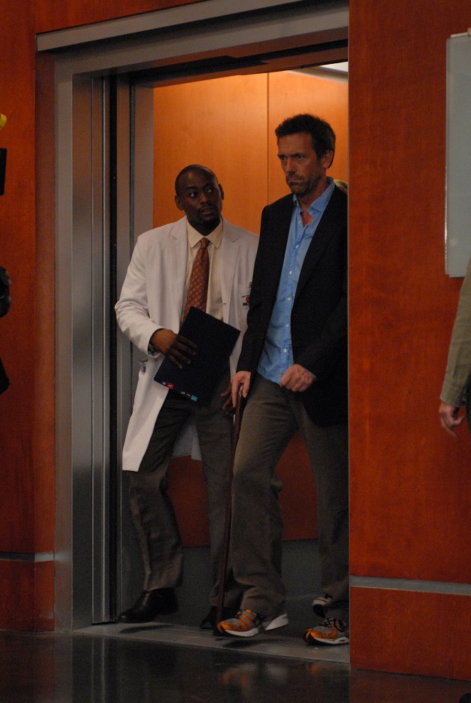 House M.D. - Lines in the Sand - Photos - Omar Epps, Hugh Laurie