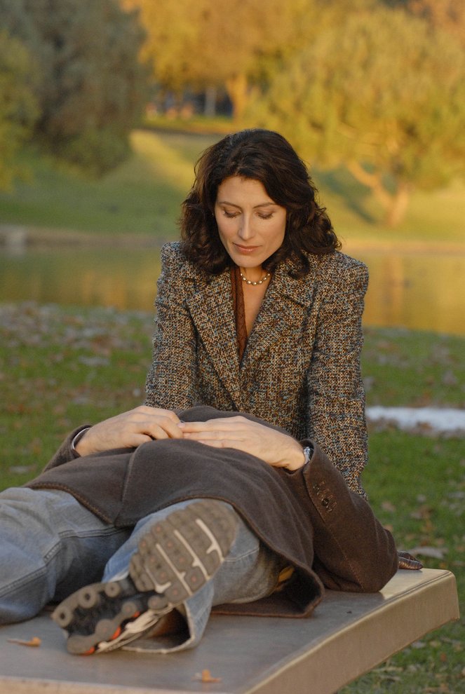House M.D. - One Day, One Room - Photos - Lisa Edelstein