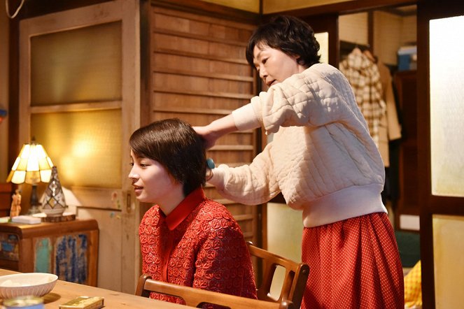 Anone - Episode 9 - Photos - Satomi Kobayashi, Suzu Hirose