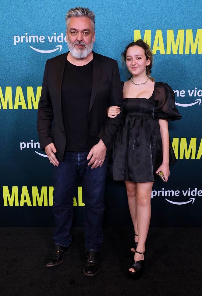 Savci - Z akcií - "Mammals" red carpet premiere and screening at The West Hollywood EDITION on November 02, 2022 in West Hollywood, California