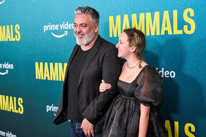 Savci - Z akcií - "Mammals" red carpet premiere and screening at The West Hollywood EDITION on November 02, 2022 in West Hollywood, California