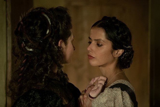 The Serpent Queen - Season 1 - The First Regency - Photos