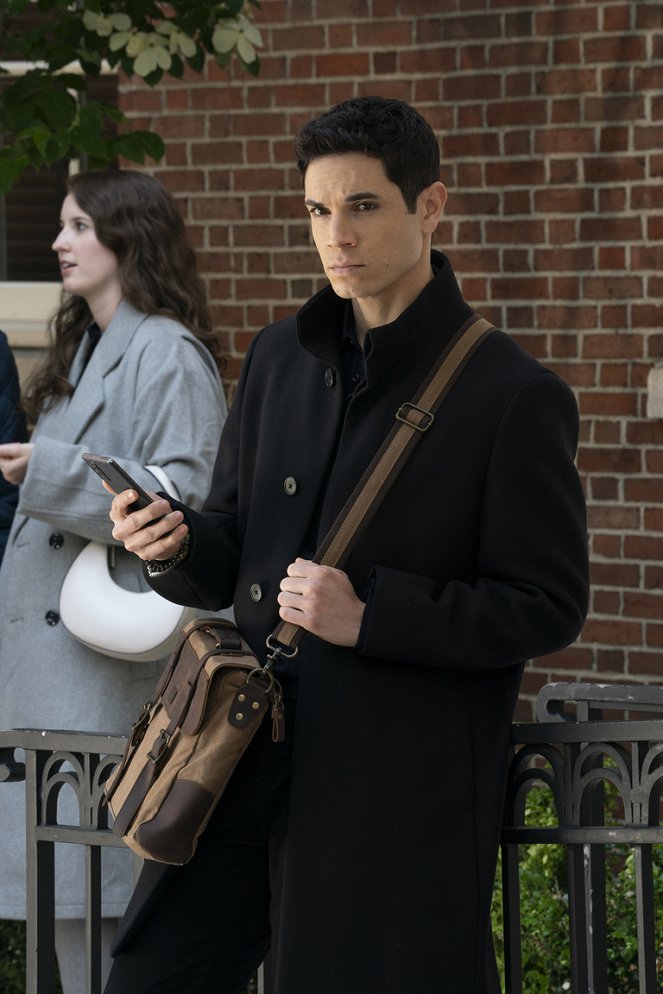 Gossip Girl - Once Upon a Time in the Upper West - Photos - Jason Gotay