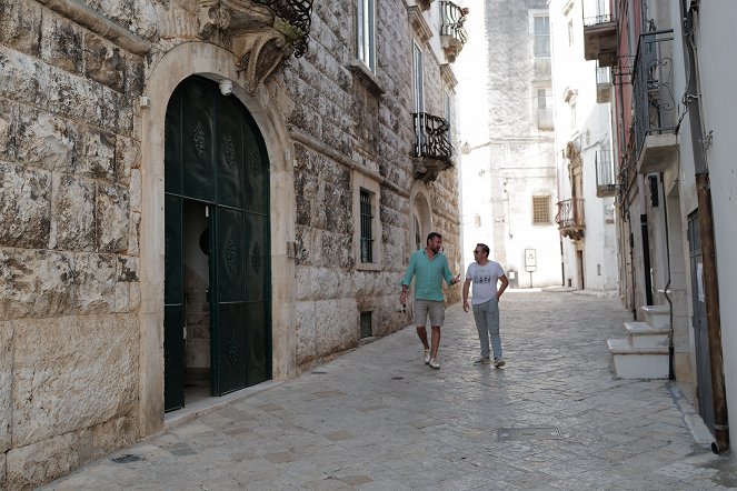 Manu a Matěj na cestě do Apulie - Perly apulijského moře – v modři namodřené modrou - Filmfotos