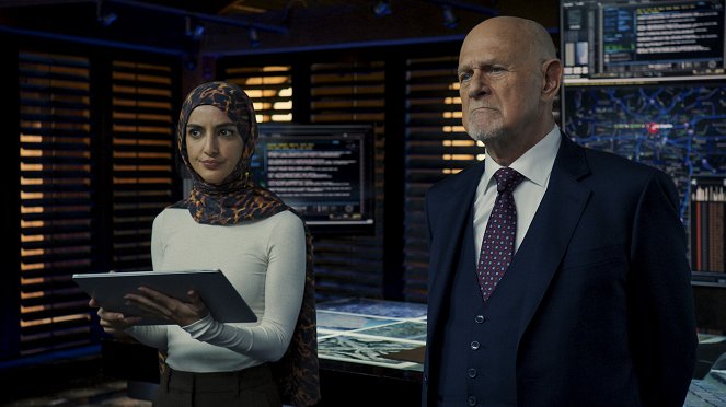 NCIS: Los Angeles - Glory of the Sea - De la película - Medalion Rahimi, Gerald McRaney