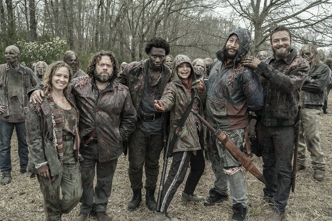 Živí mrtví - Rodina - Z natáčení - Dan Fogler, Cooper Andrews, Ross Marquand