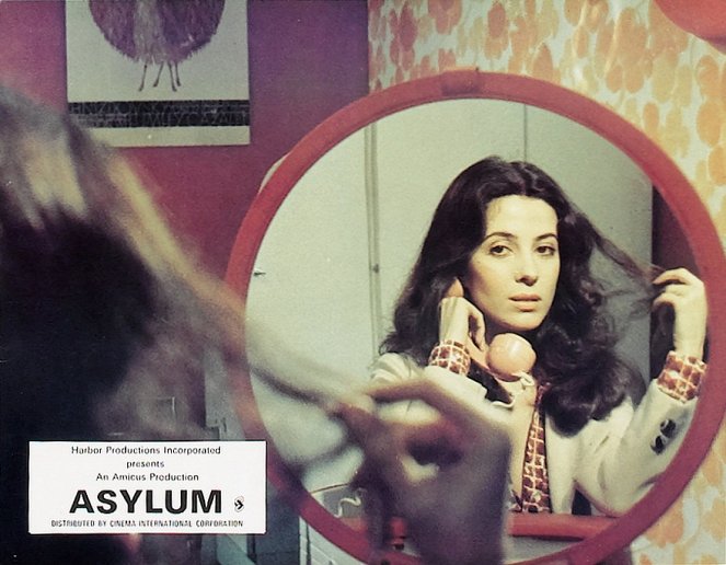 Asylum - Cartes de lobby - Barbara Parkins