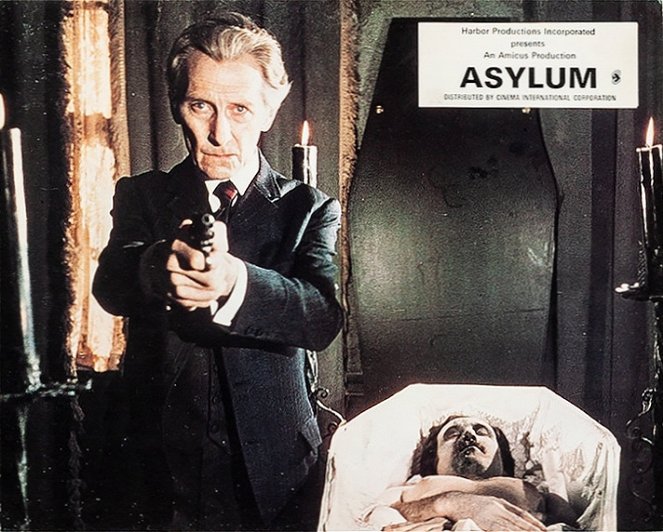Asylum - Irrgarten des Schreckens - Lobbykarten - Peter Cushing