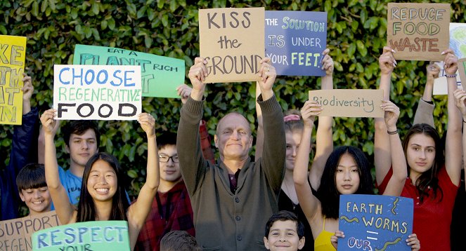 Kiss the Ground - Van film - Woody Harrelson