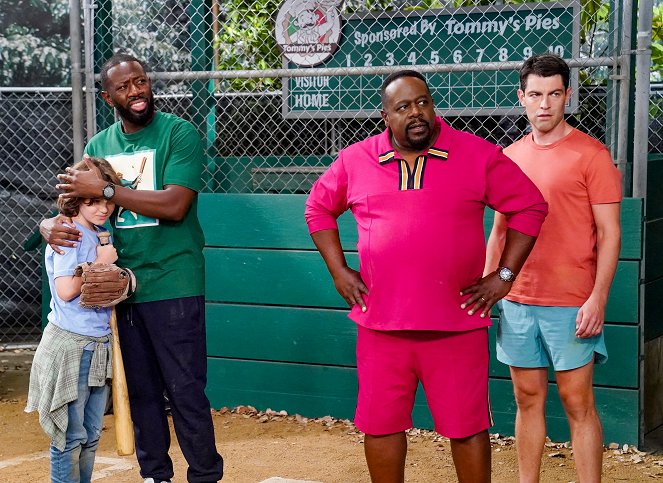 The Neighborhood - Season 4 - Welcome to the Sister from Another Mister - Photos