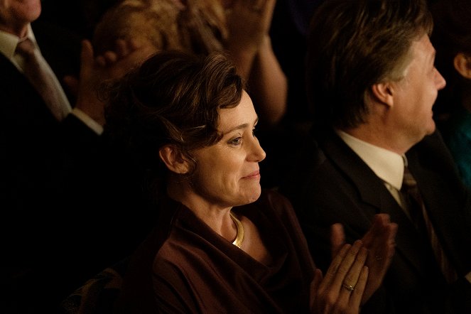 It's a Sin - Episode 5 - Photos - Keeley Hawes