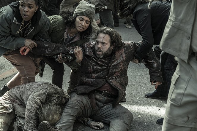 The Walking Dead - Rest in Peace - Photos - Dan Fogler