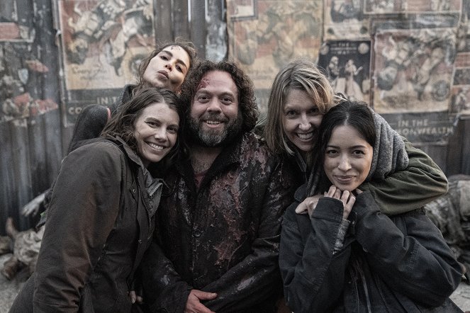 The Walking Dead - Ruhe in Frieden - Dreharbeiten - Lauren Cohan, Dan Fogler, Christian Serratos