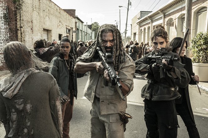 The Walking Dead - Rest in Peace - Photos - Khary Payton, Nadia Hilker
