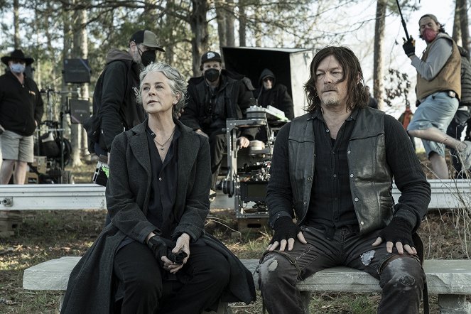 Walking Dead - Season 11 - Odpočívajte v pokoji - Z nakrúcania - Melissa McBride, Norman Reedus