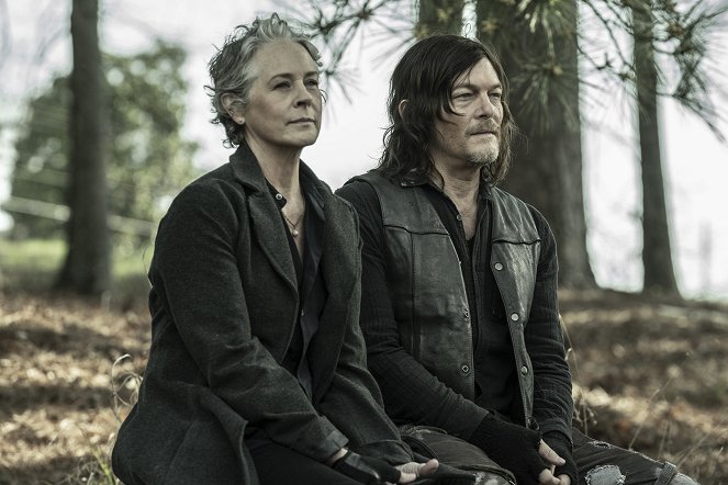 Żywe trupy - Season 11 - Spoczywaj w pokoju - Z filmu - Melissa McBride, Norman Reedus