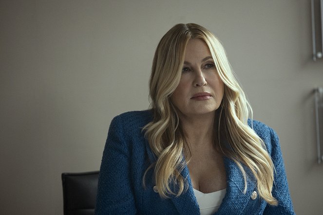 The Watcher - Someone to Watch over Me - Photos - Jennifer Coolidge