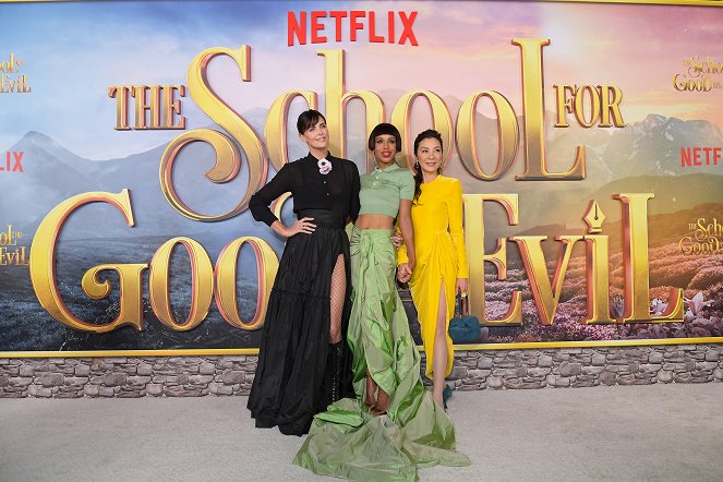 Škola dobra a zla - Z akcí - World Premiere Of Netflix's The School For Good And Evil at Regency Village Theatre on October 18, 2022 in Los Angeles, California - Charlize Theron, Kerry Washington, Michelle Yeoh