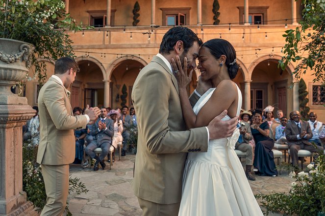 Desde cero - Una villa. Una escoba. Una tarta. - De la película - Eugenio Mastrandrea, Zoe Saldana