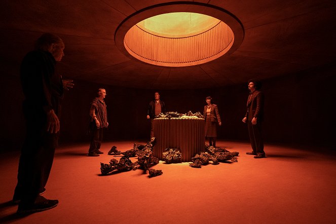 Guillermo del Toro's Cabinet of Curiosities - The Viewing - Van film