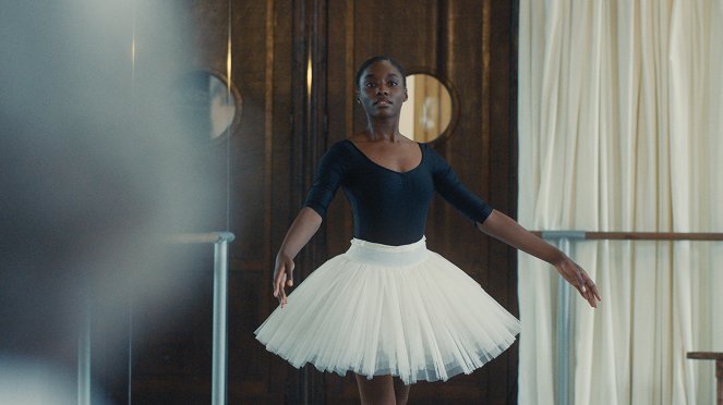 L'Opéra - Dancing in Paris - Schmerzen - Filmfotos - Suzy Bemba