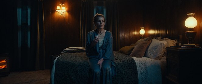 She Will - De la película - Alice Krige