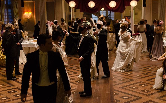 Gran Hotel - Season 3 - Baile de máscaras - Kuvat elokuvasta