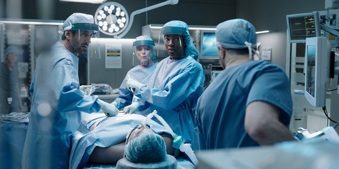 Transplant - Season 3 - Fracture - Filmfotos