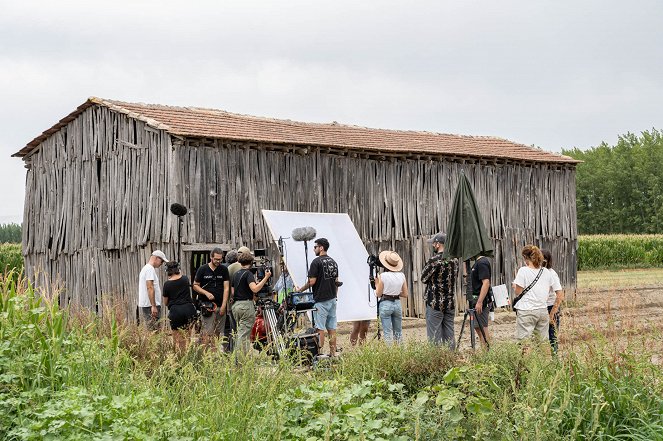 Tobacco Barns - Making of