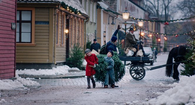 Świąteczna niespodzianka - Z filmu - Marte Klerck-Nilssen, Vegard Strand Eide