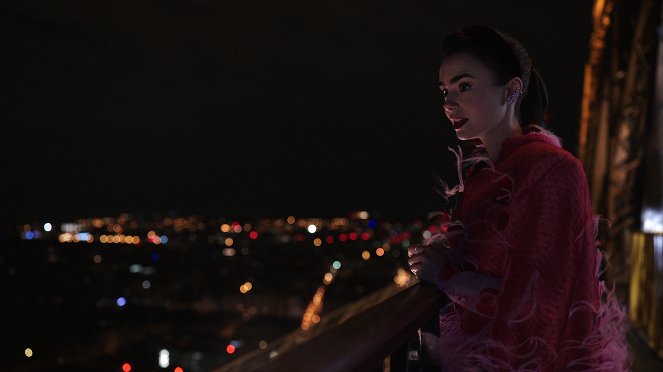 Emily in Paris - J'ai deux amours - Film - Lily Collins