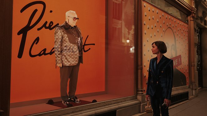 Emily en París - Víctima de la moda - De la película - Lily Collins