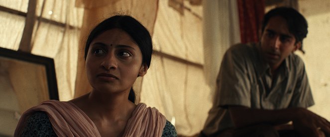 Shantaram - Should I Stay or Should I Go - Do filme