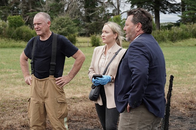 The Brokenwood Mysteries - Season 8 - Four Fires and a Funeral - Photos