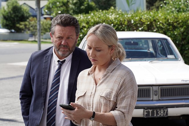 Brokenwood – Mord in Neuseeland - Four Fires and a Funeral - Filmfotos