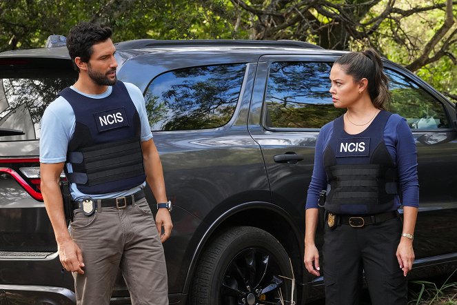 Agenci NCIS: Hawaje - Desperate Measures - Z filmu - Noah Mills, Vanessa Lachey