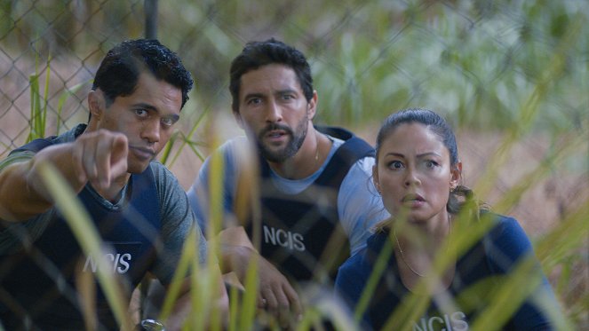 Agenci NCIS: Hawaje - Desperate Measures - Z filmu - Alex Tarrant, Noah Mills, Vanessa Lachey