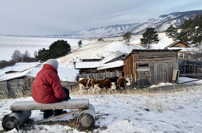 Die alte Frau und der See - Winter am Baikal - Filmfotos