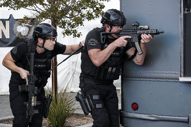 S.W.A.T. - Season 6 - Guacaine - Photos