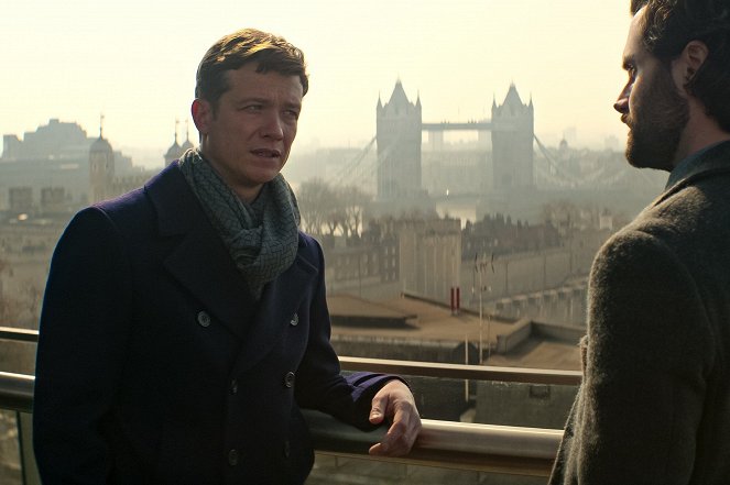 You – Du wirst mich lieben - Künstlerporträt - Filmfotos - Ed Speleers, Penn Badgley