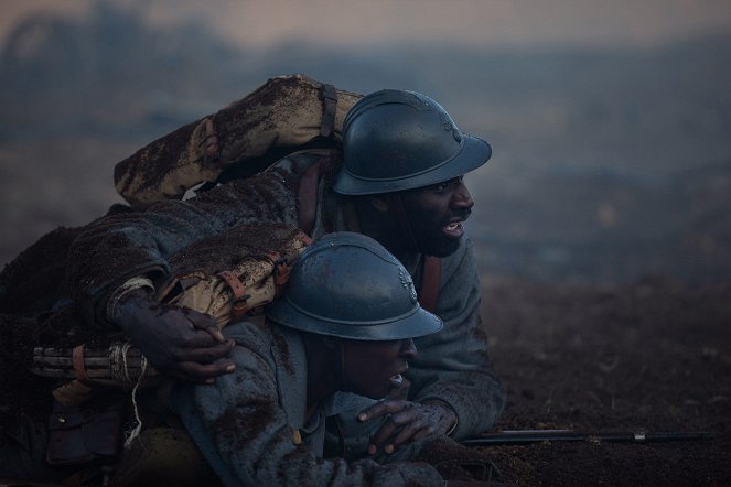Father & Soldier - Photos - Omar Sy