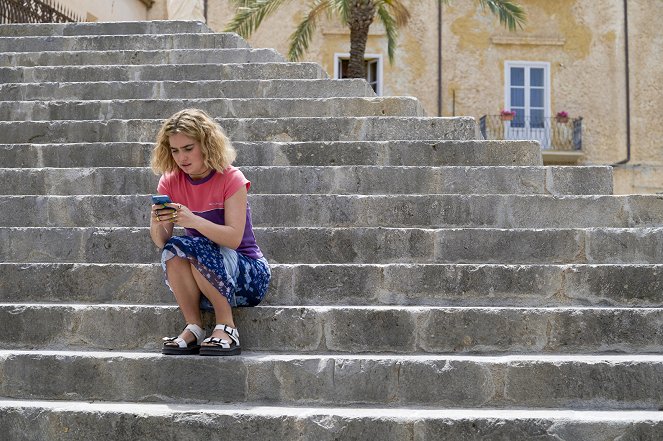 The White Lotus - Arrivederci - Photos - Haley Lu Richardson