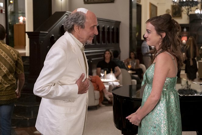 The White Lotus - Arrivederci - Photos - F. Murray Abraham, Beatrice Grannò