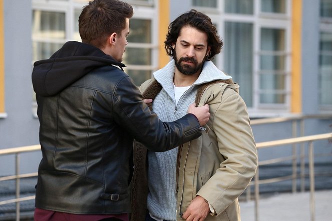 Üç Kız Kardeş - Episode 14 - Photos