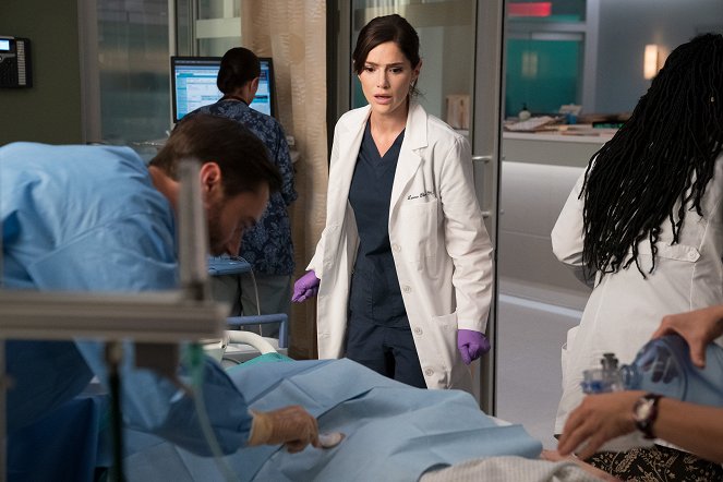 New Amsterdam - We're in This Together - Photos - Janet Montgomery