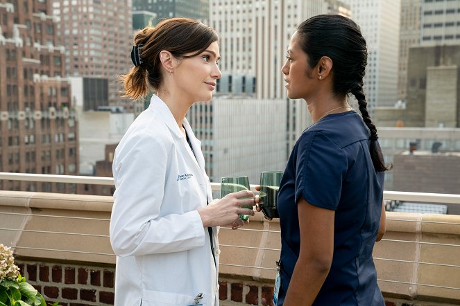 New Amsterdam - We're in This Together - Photos - Janet Montgomery, Shiva Kalaiselvan